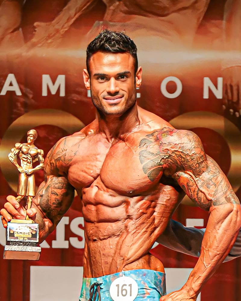 Rodrigo Mello premiado em campeonato de fisiculturismo